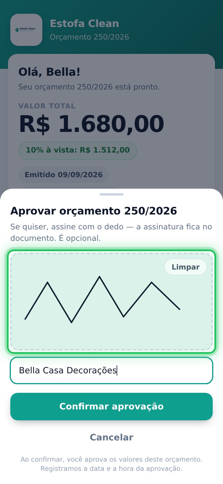Ao tocar, abre o quadro de assinatura. Ele assina com o dedo e pode escrever o nome.
      Assinar é opcional: quem não quiser assinar toca em Confirmar do mesmo jeito, com o
      quadro vazio — a aprovação vale igual.
