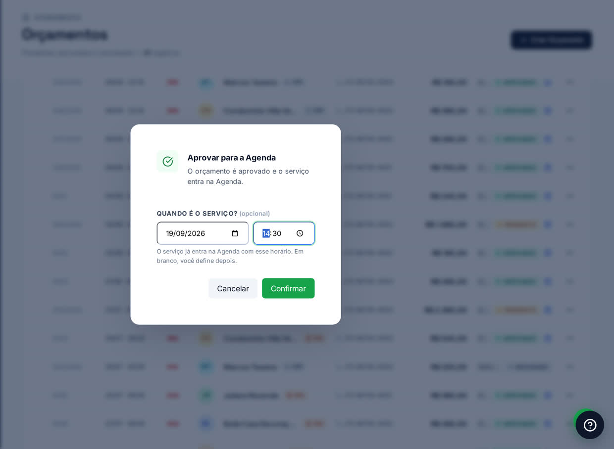 Diga quando é o serviço — data e hora. Deixando em branco, o serviço entra na Agenda sem horário e você define depois.